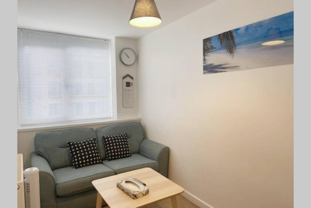 פורטסמות' Cosy Apartment Near Train Station מראה חיצוני תמונה